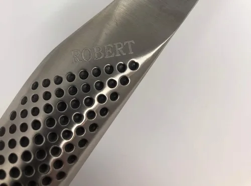 Vista 4 de Global G-2 - Cuchillo de chef de 8 pulgadas con grabado personalizado - ¡Crea una reliquia familiar hoy!