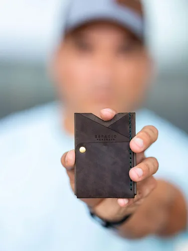 Vista 13 de Big Spender Leather Wallet