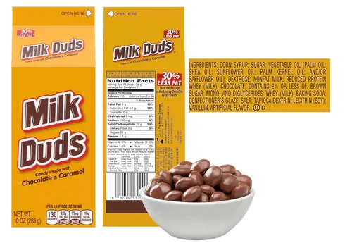 Vista 2 de Caramelo de chocolate con leche y caramelo recubierto de caramelo en caja incluye una mini cuchara