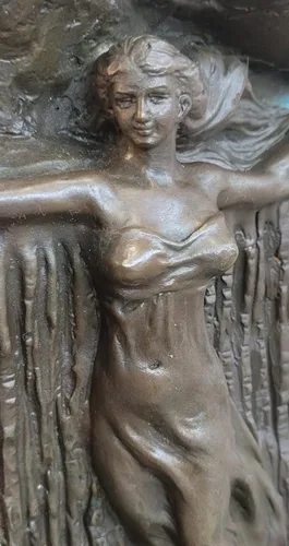 Vista 4 de Gran detallado rara hermosa dama de pared de bronce Art Nouveau escultura escultura brillante fundida en caliente por Think Bronze