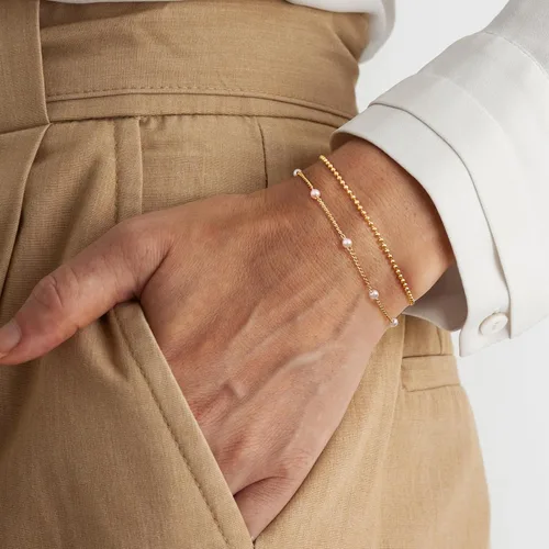 Vista 4 de Risyfjew Pulsera de cadena de perlas delicadas de oro de 14 quilates para mujer, ajustable, cultura barroca y joyería de regalo para madre, esposa