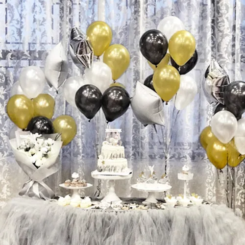 Vista 7 de Kit de 72 globos de confeti negro y dorado, globos negros, dorados y blancos de 12 pulgadas y globos de confeti dorado con cintas para globos