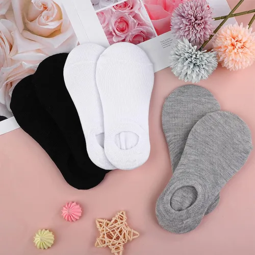 Vista 4 de Cooraby 15 pares de calcetines invisibles para niños, calcetines antideslizantes de corte bajo para niñas y niños, calcetines deportivos al tobillo