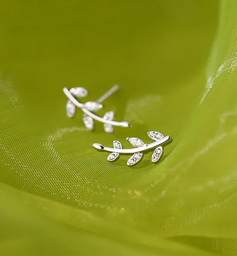 Vista 6 de Reffeer Aretes de plata de ley 925 con diseño de hoja de cristal para mujeres y niñas