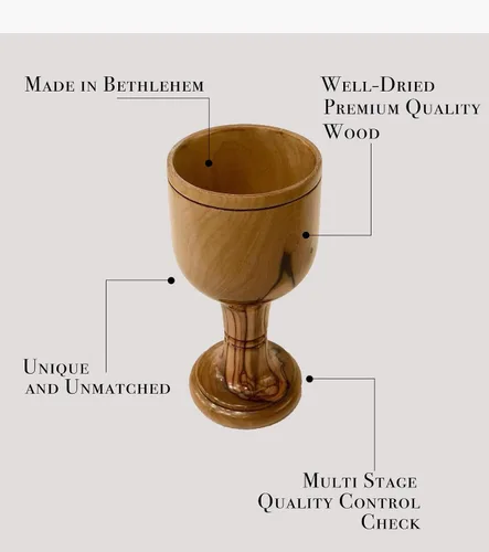 Vista 2 de Copa de vino de comunión premium, madera de olivo de cáliz, 6 pulgadas, hecha a mano de Belén, Israel