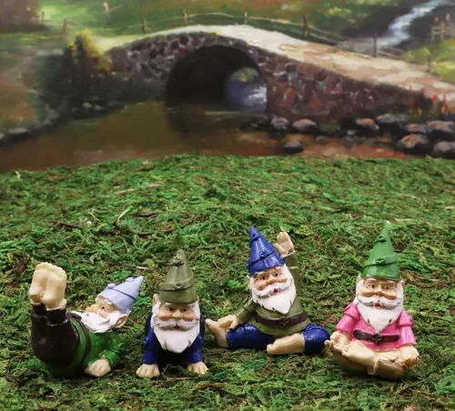 Vista 7 de Ebros - Juego de 12 figuras en miniatura pequeñas de gnomos de hadas, diseño de hadas, diseño de gnomos de yoga, colección de fantasía, decoración