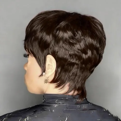 Vista 5 de Pelucas cortas de cabello humano estilo Pixie para mujeres negras, cabello brasileño virgen, corte natural marrón, sin pegamento, con flequillo