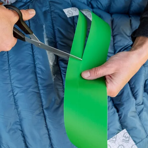 Vista 8 de GEAR AID - Cinta adhesiva resistente Tenacious de 3 x 20 pulgadas para reparación de tela y vinilo, repara rápidamente agujeros y desgarros en Coyote
