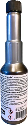 Vista 4 de Rendimiento fórmula uno inyección 8oz., funda de 24 botellas, lleva 30 galones de combustible diesel por botella.