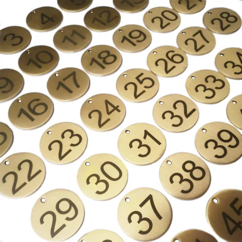 Vista 7 de Etiquetas de latón numeradas con llaveros (1-10)