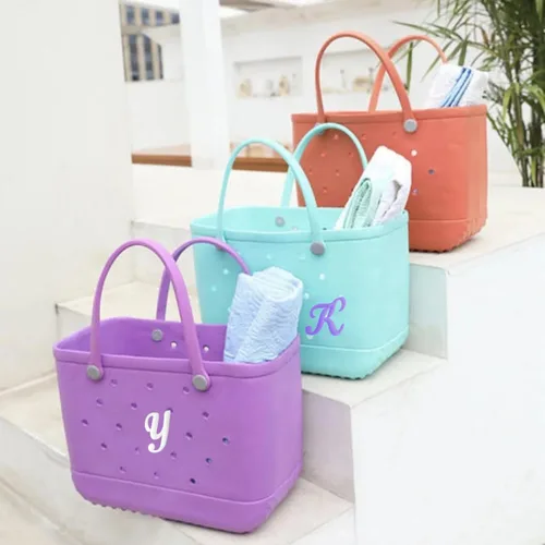 Vista 4 de wish young 3 dijes de letras compatibles con bolsas Bogg, insertos de bolsas de tamaño grande de 2.75 pulgadas, accesorios decorativos para bolsa