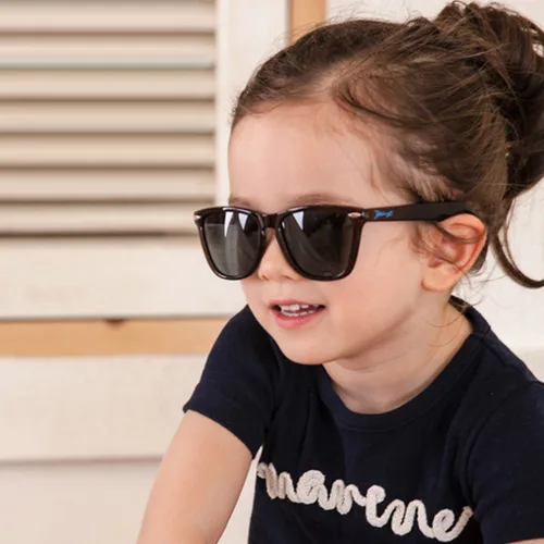 Vista 5 de BANZ Beach Comber Gafas de sol negras para niños Edad 4-10 años.
