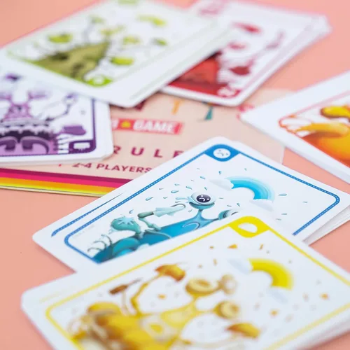 Vista 7 de Exploding Kittens Mantis Agarra y Juega 2-4 Jugadores - Edades 7+ - 10 Minutos para Jugar - Juego de Cartas de Emparejamiento de Tamaño de Viaje