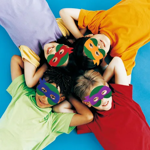 Vista 6 de Paquete de 24 máscaras de superhéroes para fiestas infantiles, juego temático de superhéroes, suministros de fiesta de cumpleaños, personajes