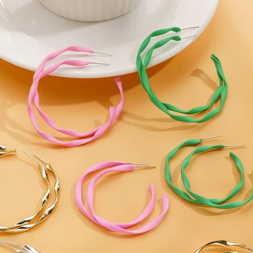 Vista 6 de Nonsucheer 10 pares de aretes para mujer, aretes coloridos Y2K, aro de tubo pequeño y aro grueso, paquete de regalo de joyería para mujeres y niñas