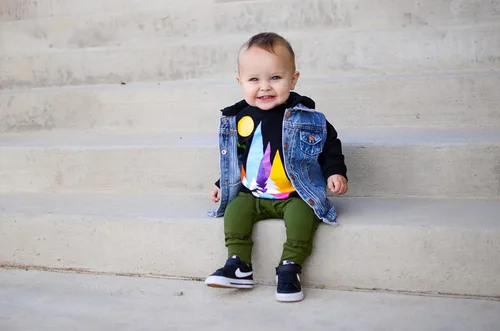 Vista 3 de Bazzle Baby Pantalones deportivos con rodillas acolchadas para gatear, motores modernos, niños pequeños, pantalones de bebé con rodilleras