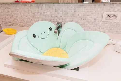 Vista 4 de Nuby Turtle - Cojín de baño para bañera o fregadero, tela suave y fácil de secar, 0-6 meses, turquesa