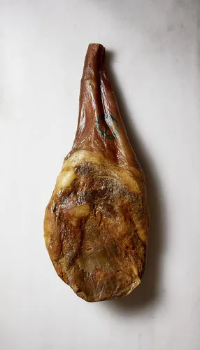 Vista 5 de MARCOS SALAMANCA Cerdo Ibérico Criado en Pastura Hueso Ibérico de Bellota Curado en Seco/Paleta 75% Ibérico de Bellota D.O Guijuelo