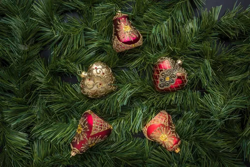 Vista 5 de Adorno de campana de Navidad de vidrio soplado de 4 pulgadas (estrella de fuego)