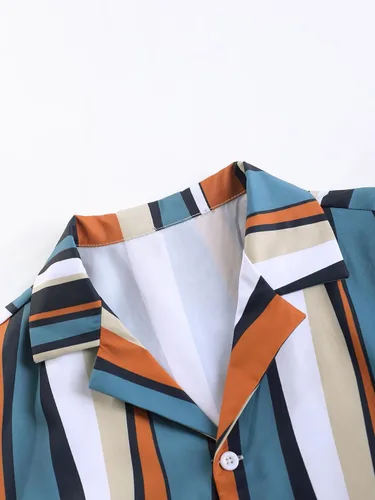 Vista 3 de OYOANGLE Conjunto de 2 piezas para hombre, camisa con botones y pantalones cortos con cordón en la cintura