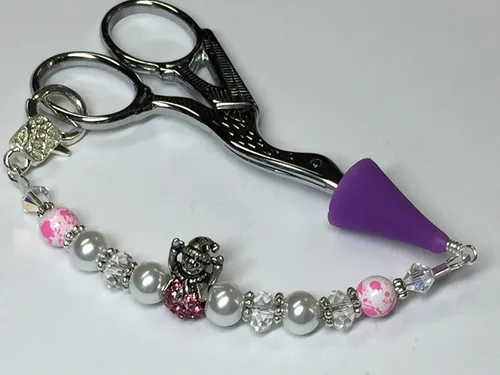 Vista 3 de Beaded Scissor Fob for Quilting, Lanyard with Tip Cover for Embroidery Shears, Quilters Accessory