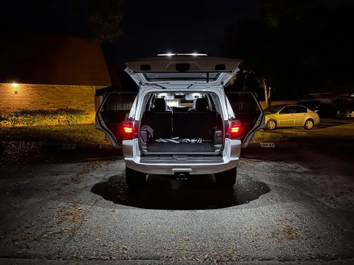Vista 5 de Luces interiores LED blancas para Toyota 4Runner 2010-2024, 16 piezas, 6000 K, superbrillantes, serie 3014, SMD, mapa, puerta, espejo de tocador