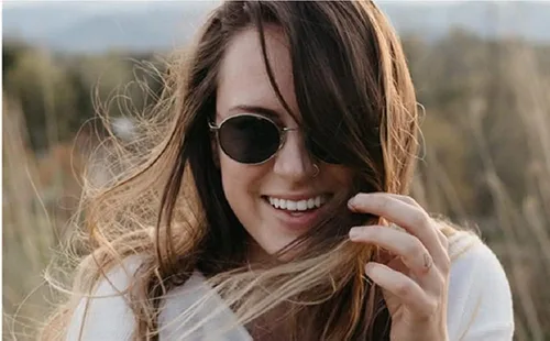Vista 4 de Revo - Gafas de sol polarizadas con armazón rectangular