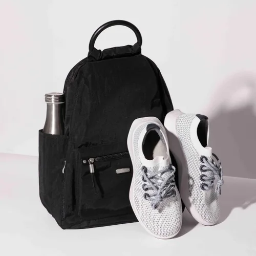 Vista 8 de Baggallini Mochila todo el día para mujer con pulsera de teléfono RFID, Azul Acero, talla única