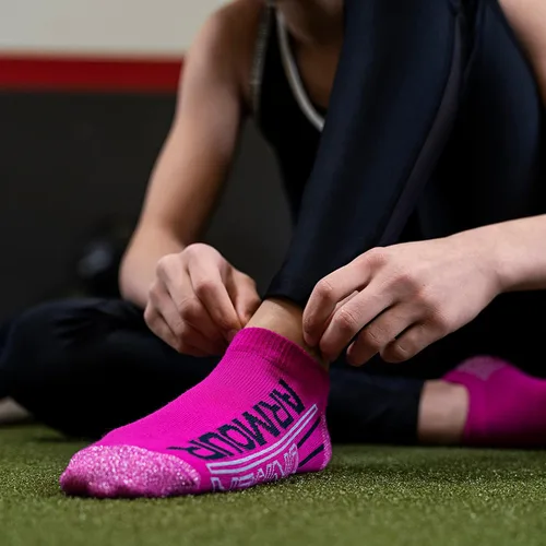 Vista 6 de Under Armour Calcetines invisibles esenciales para niña, paquete de 6