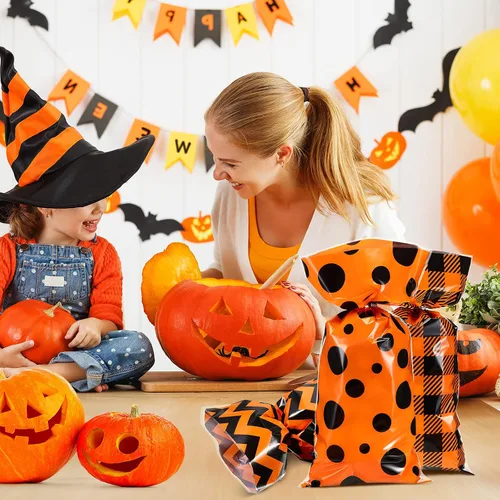 Vista 5 de Tenare 120 bolsas de dulces de celofán de otoño de Halloween a granel Bolsas de celofán para dulces de truco o trato, estampado de cheurón a cuadros