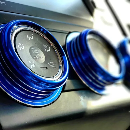 Vista 5 de 3 cubiertas iJDMTOY para ruedas de control de climatizador manual, de aluminio anodizado, Azul