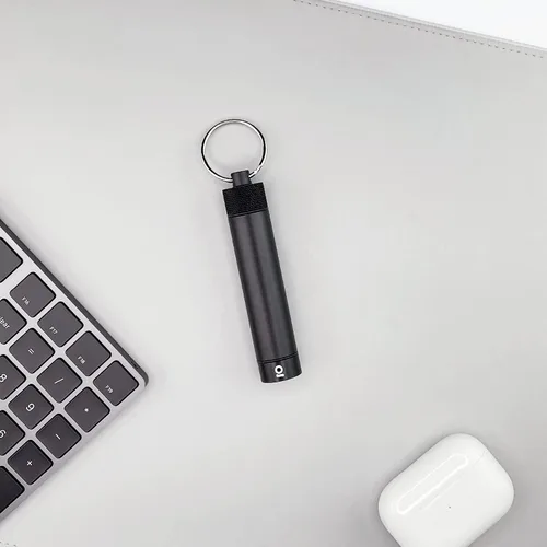 Vista 7 de ONGROK Tubo de almacenamiento premium, llavero, tamaño de bolsillo, hermético, soporte de metal de aluminio y estuche, Negro, Grande, Moderno