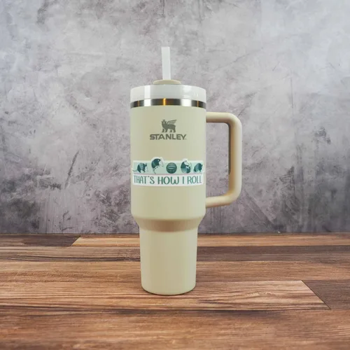 Vista 2 de Calcomanía de Armadillo con texto en inglés «That's How I Roll» para Hydroflask, lindos animales para vasos de bebida, adorables y divertidas