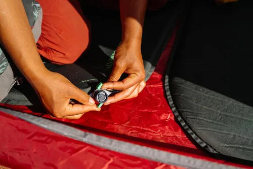 Vista 8 de Therm-a-Rest Trail Scout - Colchoneta autoinflable para acampar y mochilero, regular, 72 x 20 pulgadas