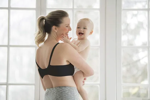 Vista 5 de Medela Sujetador de camiseta y comodidad de lactancia de maternidad