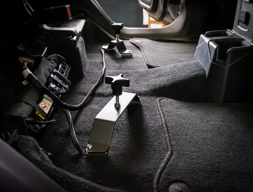 Vista 4 de Hi-Lift Jack Jeep Gladiator - Soporte para debajo del asiento JGUS-200