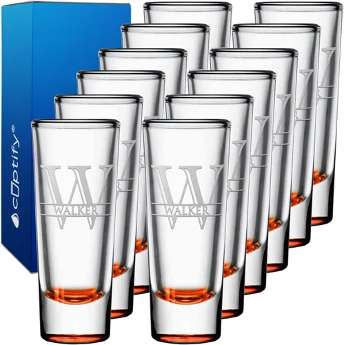 Vista 81 de Vaso de chupito personalizado con fondo negro personalizado de 2 oz, vasos de chupito cordiales con inicial y nombre en script dividido