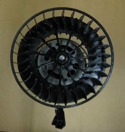 Vista 2 de Volvo Motor del ventilador del camión 3946686