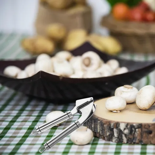 Vista 6 de Prensa de ajo de acero inoxidable, trituradora manual de ajo y pelador, dispositivo de cocina, operación sin esfuerzo, elegante herramienta
