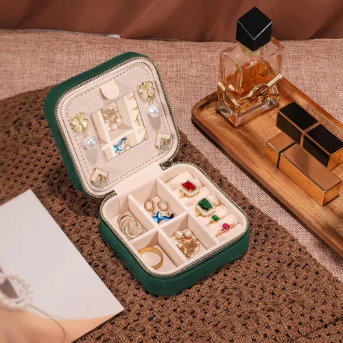 Vista 7 de GSPY Joyero de viaje de terciopelo, regalos de margaritas para mujeres, estuche de viaje para joyas pequeño, organizador de joyas de viaje, regalos