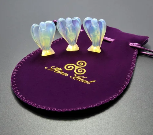 Vista 6 de Mina Heal Ángeles de la oración Ángeles de la Guarda hechos piedras opalitas, tamaño de bolsillo, de pie libre