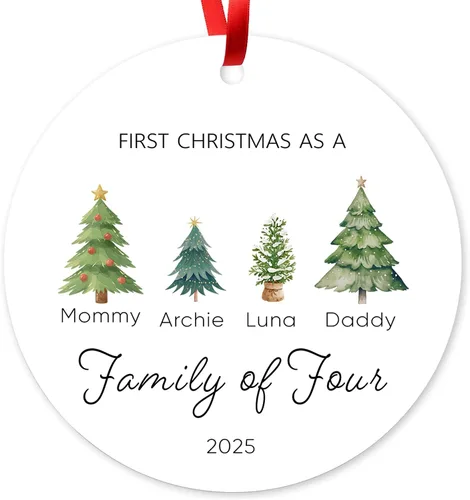 Vista 14 de Adorno de Navidad de familia de 3 2025, adorno personalizado para la primera Navidad del bebé, recuerdo de adorno familiar con tema de oso, 3.5 Co-03