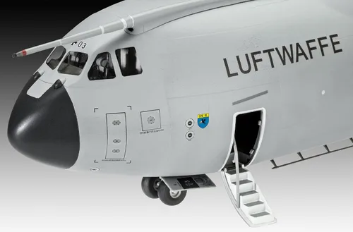 Vista 3 de Revell 03929 Airbus A400M Luftwaffe Kit