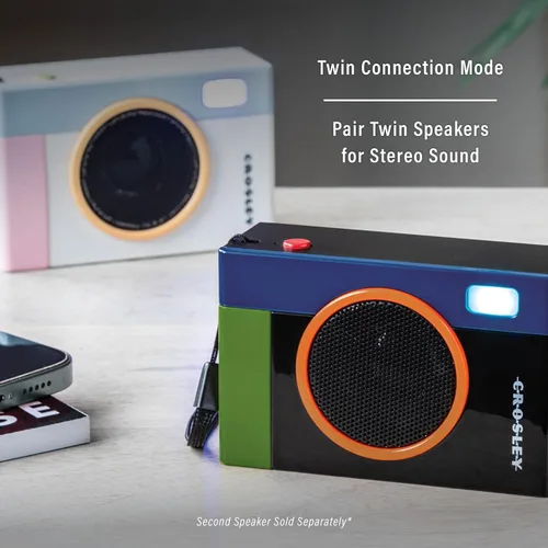 Vista 4 de Crosley CR3051A-BK Flashback Altavoz Bluetooth portátil retro con luces LED, diseño de cámara vintage, negro