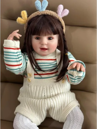 Vista 6 de YIHANGG Realistics Reborn Baby Doll 23.6 in 24 pulgadas Muñeca pequeña con cuerpo de tela de silicona suave para niña, princesa Bebe regalo