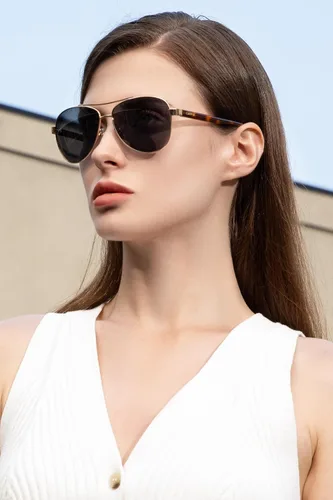 Vista 47 de CARFIA Gafas de sol polarizadas para mujer, protección UV, brazos de acetato, marco de metal, sombras para mujer, CA3216