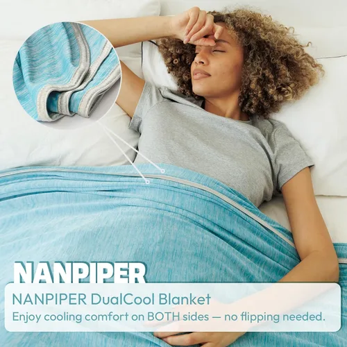 Vista 5 de NANPIPER Manta refrescante tamaño Queen para personas que duermen con calor, manta de cama de verano ligera y fría de doble cara, color azul aire
