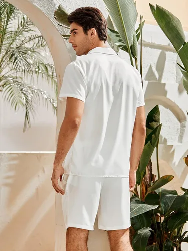 Vista 2 de MakeMeChic Conjunto de camisa y pantalones cortos de manga corta con botones para hombre de 2 piezas