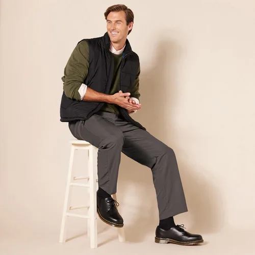 Vista 8 de Amazon Essentials - Pantalón de vestir de corte clásico, con cintura expandible y sin pinzas para hombre