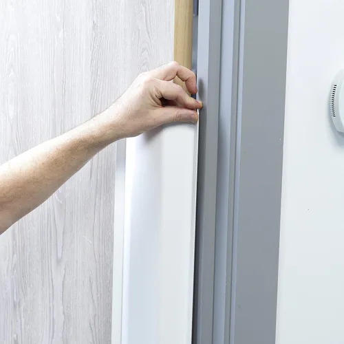 Vista 3 de Cardea - Protectores de bisagra para puerta de seguridad infantil, color blanco (paquete de 2)